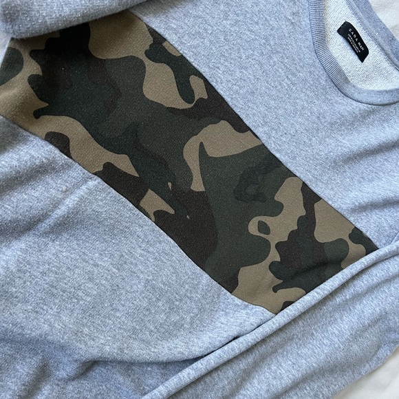 Zara Sweater - Picture 2 of 3